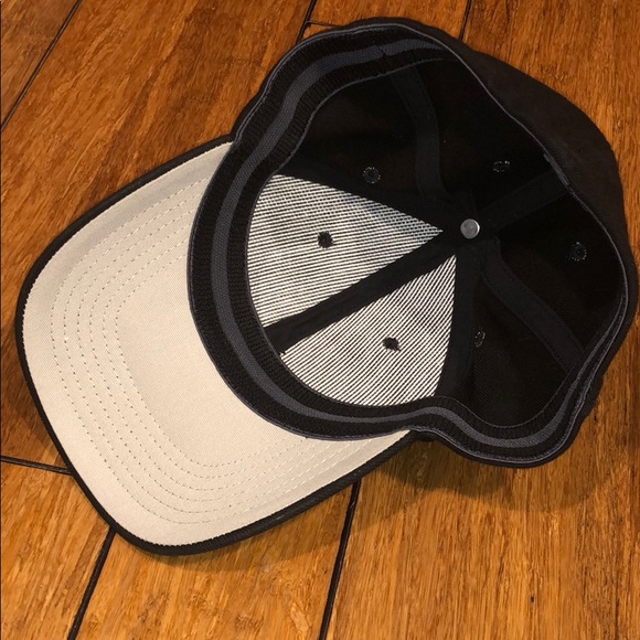 Baseball hat - Picture 2 of 2